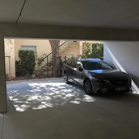 Neuf 4 Etoiles - Sunset Lodge, Нарбонна