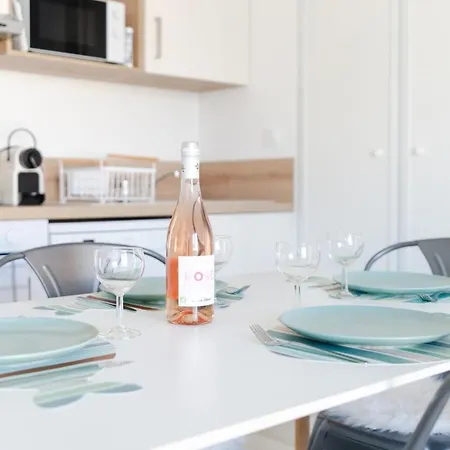 Апартаменты Neuf 4 Etoiles - Sunset Lodge, *